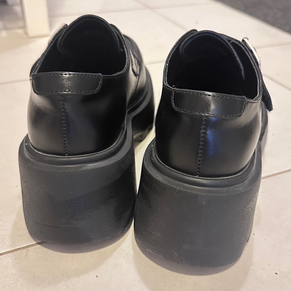 Shoes - Picture 3 of 3